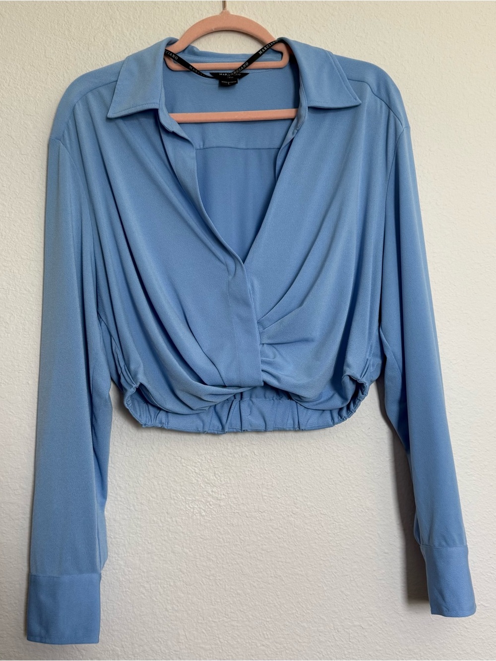 MARCIANO by Guess Blue Low Cut Crop Pull Over Blouse • Size Large • Light Blue